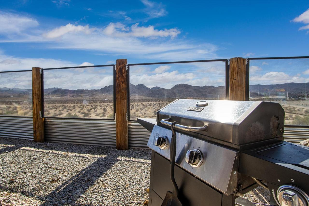 Sapphire Haven + Casita! Pool + Spa + Movie Theatre + 10 Min To Monument! Joshua Tree Zewnętrze zdjęcie