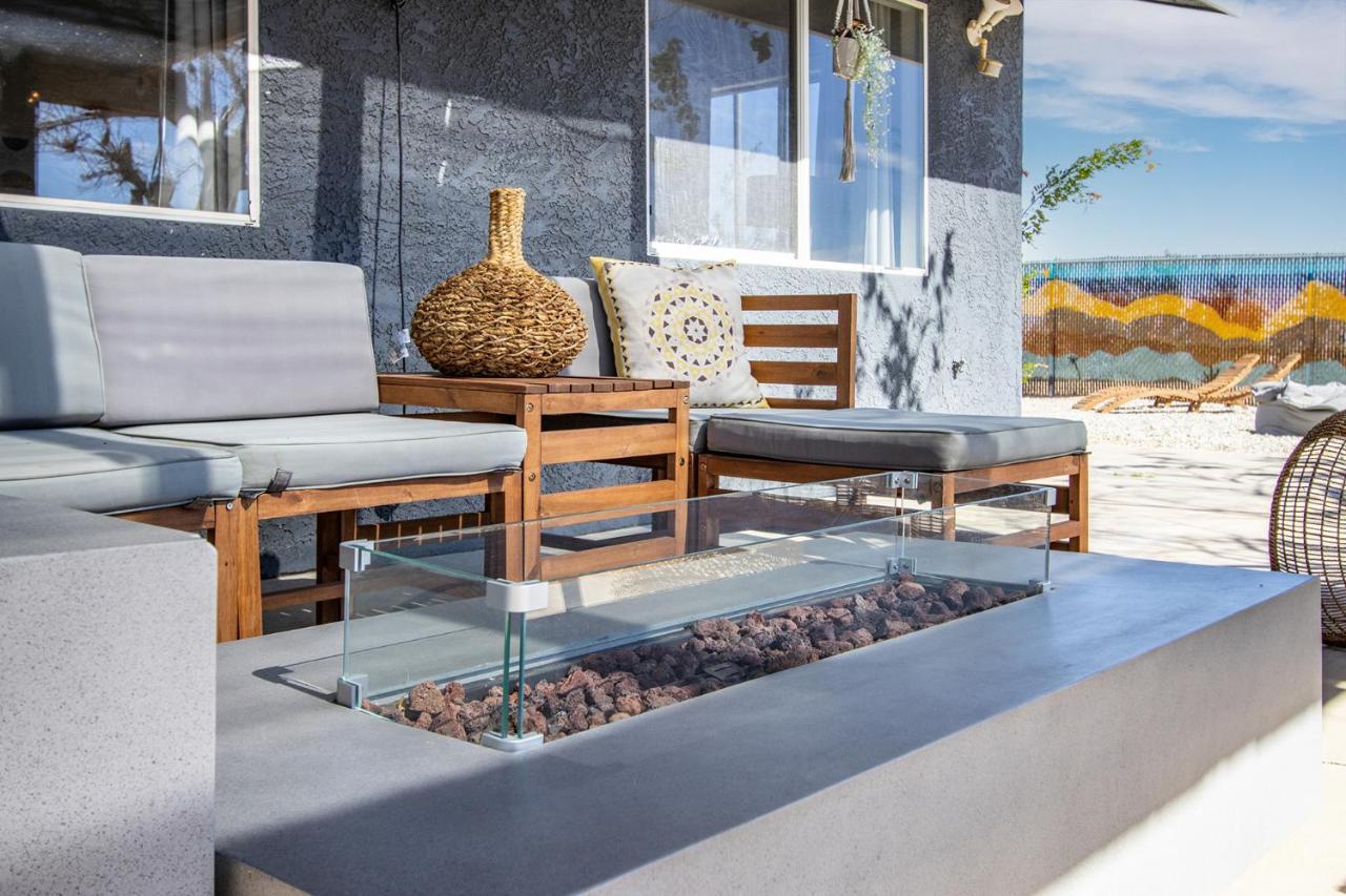 Sapphire Haven + Casita! Pool + Spa + Movie Theatre + 10 Min To Monument! Joshua Tree Zewnętrze zdjęcie