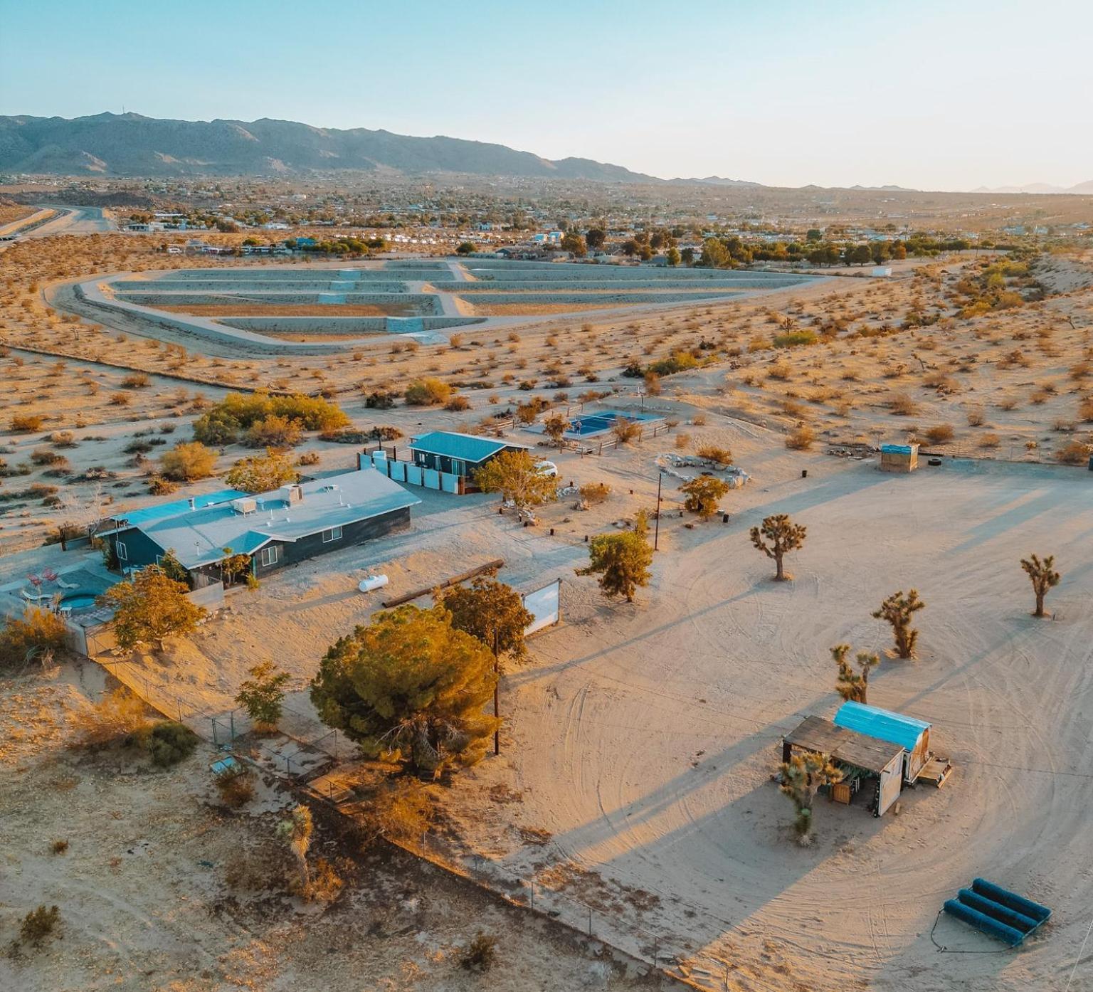 Sapphire Haven + Casita! Pool + Spa + Movie Theatre + 10 Min To Monument! Joshua Tree Zewnętrze zdjęcie